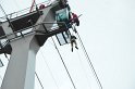 Einsatz BF Hoehenretter Koelner Seilbahn Hoehe Zoobruecke P2195